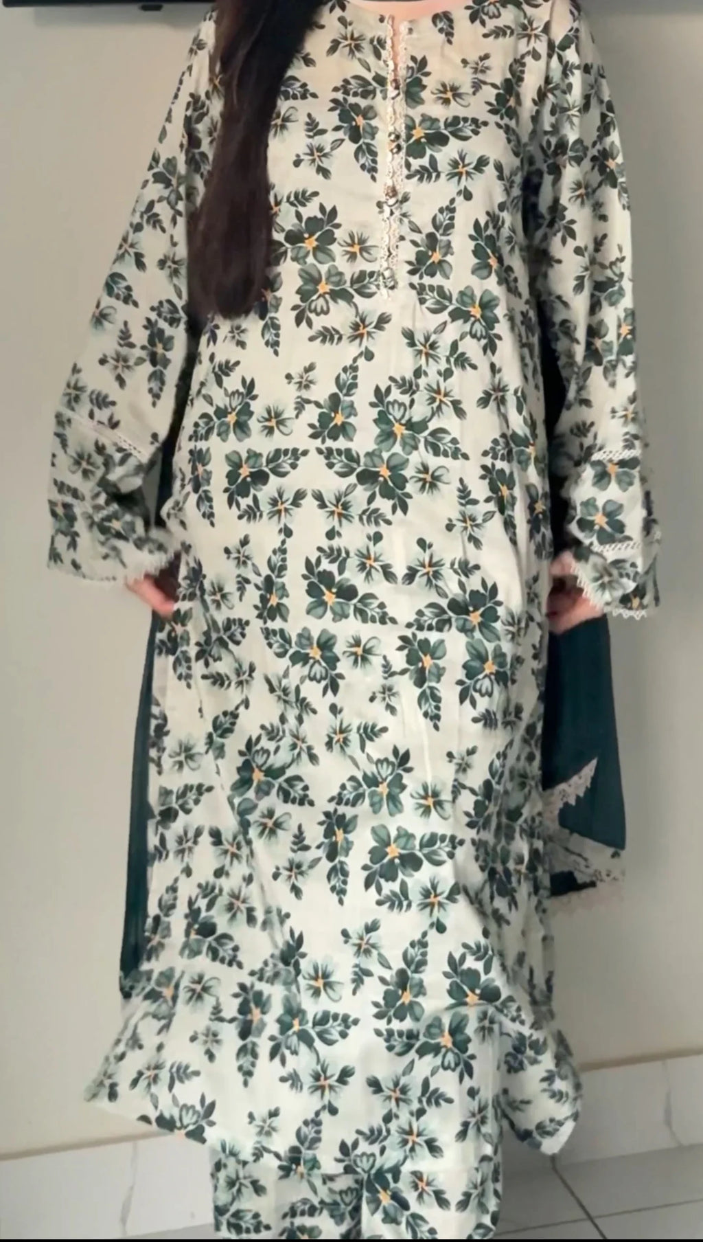 Floral Printed Lawn 3 Piece Suit